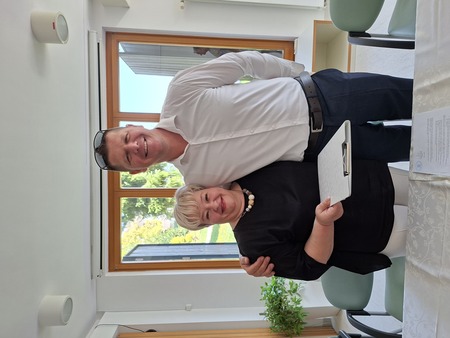 Direktorica Doma upokojencev Gordana Drimel in župan Matija Čakš. 